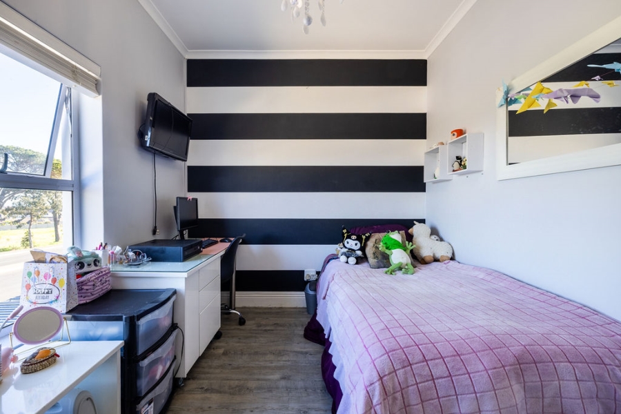 3 Bedroom Property for Sale in Dennegeur Western Cape